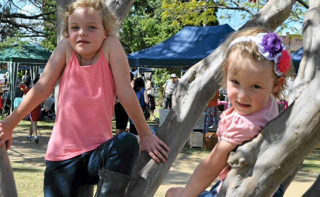 Caitlin and Jessica Ellis make the most of the perfect weather on offer on Saturday. Caitlin and Jessica Ellis make the most of the perfect weather on offer on Saturday.